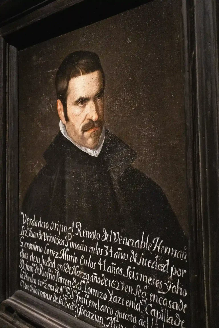 Vista completa del retrato barroco de Juan de Briviesca, obra de Jerónimo López Polanco, en el Palacio Episcopal de Segovia